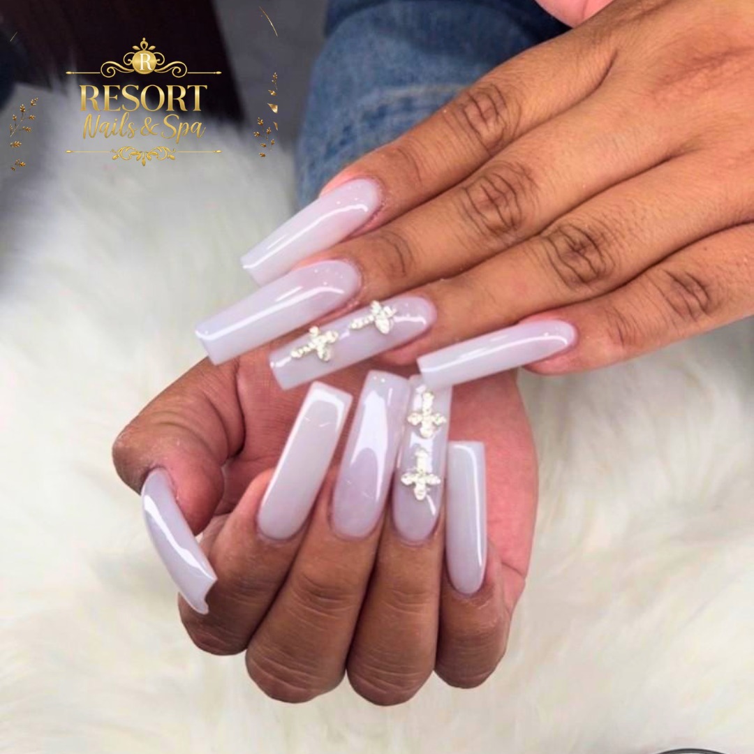 Resort Nails & Spa